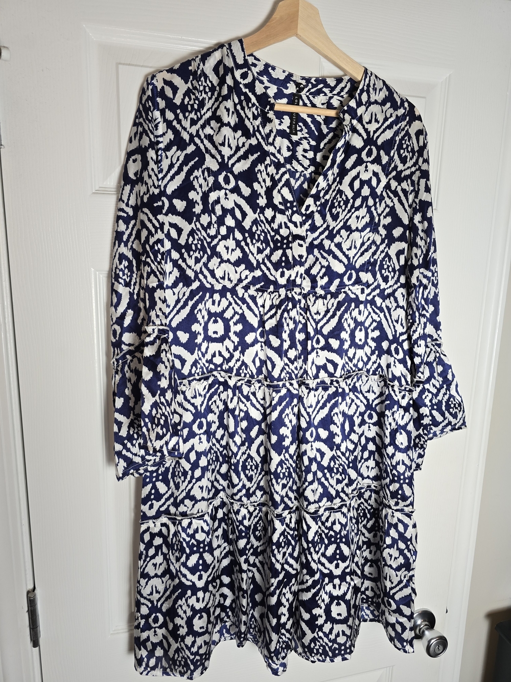 Lola Australia 100% Silk Navy and White Printed Dress Size XS